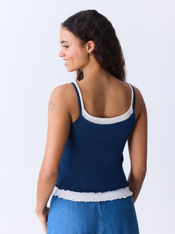 Next Top in Blau