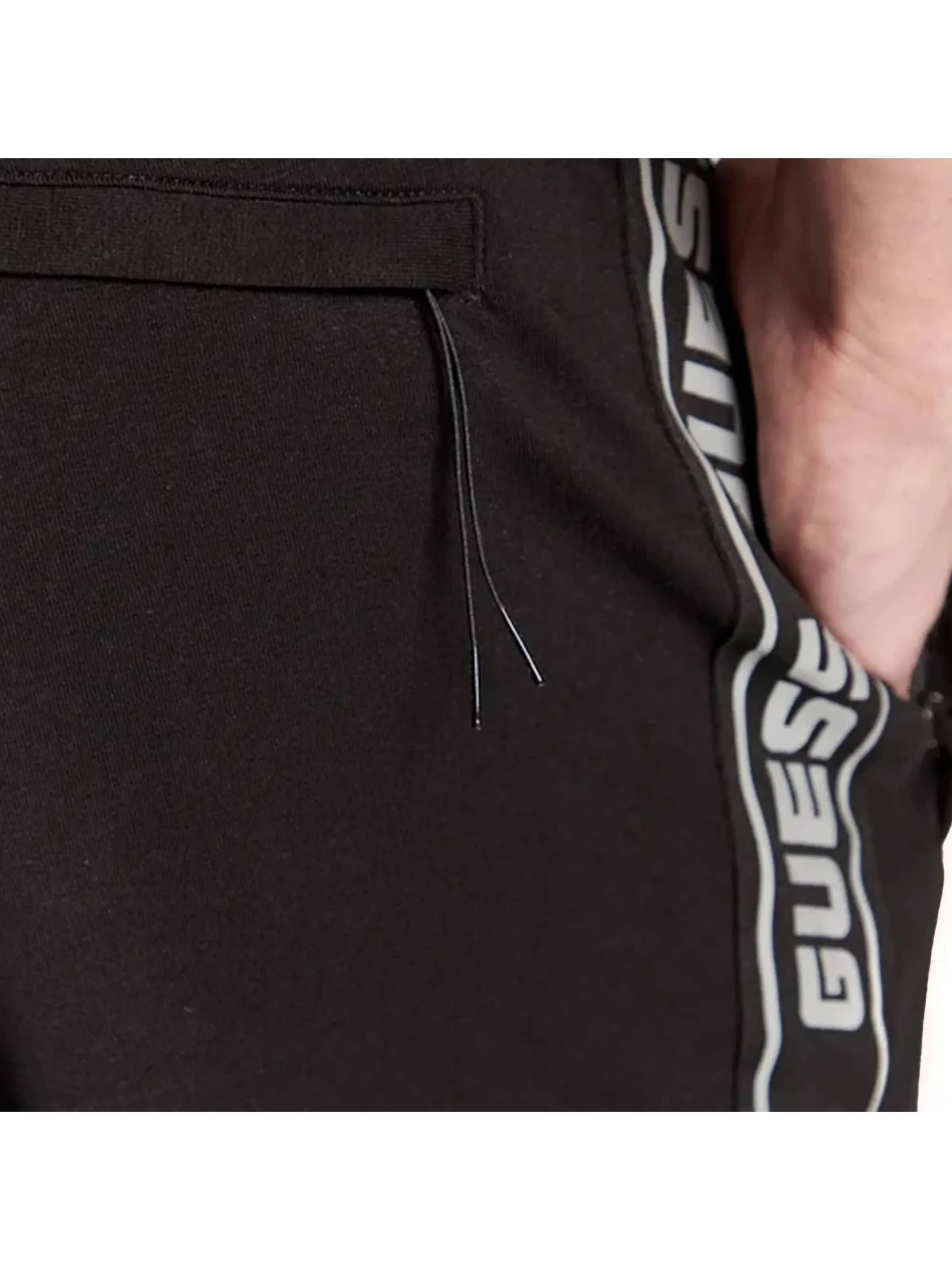GUESS - regular Vaquero 'Sport logo original' en negro