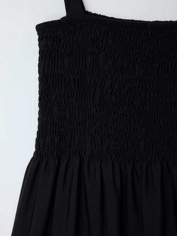Rochie de la Trendyol Curve pe negru