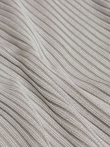 Goldner Trui in Beige