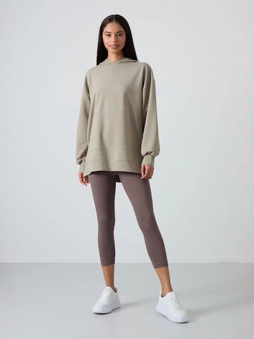 Tommy Life Sweatshirt in Beige