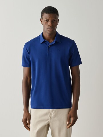 Next Shirt in Blue: front