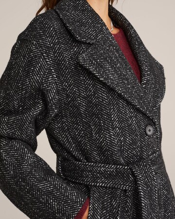 Cappotto di mezza stagione di WE Fashion in nero