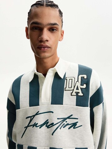Bershka Sweatshirt in Green