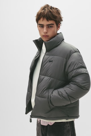 Veste d’hiver Pull&Bear en gris : devant