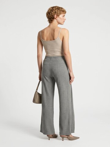 Alexa Dash Loose fit Pants in Grey