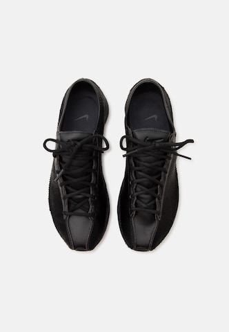 Nike Sportswear Matalavartiset tennarit värissä musta