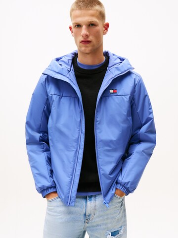 Tommy Jeans Between-season jacket in Blue: front