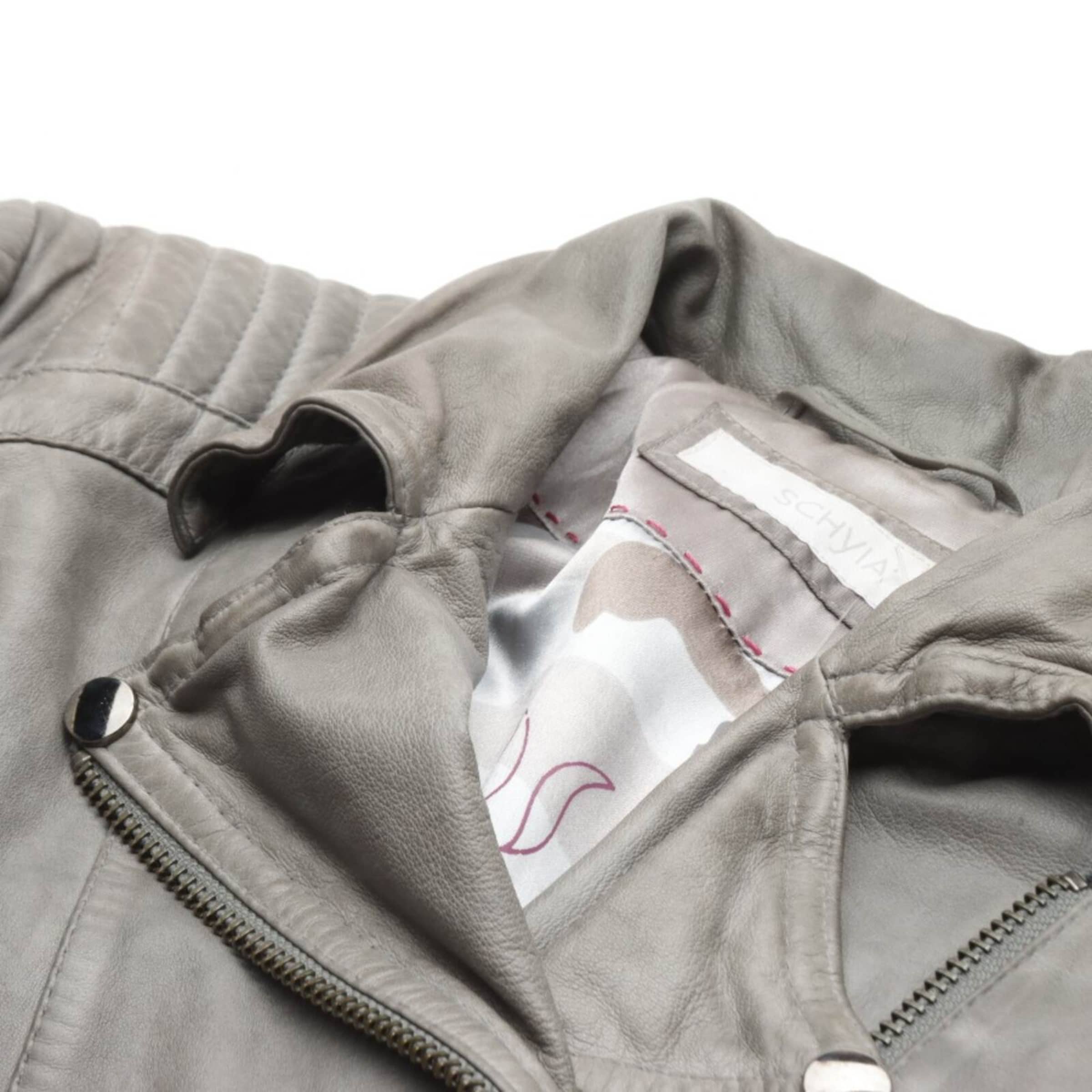 Schyia Jacket & Coat in L in Grey