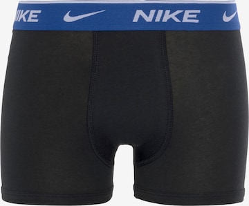 Sous-vêtements Nike Sportswear en mélange de couleurs