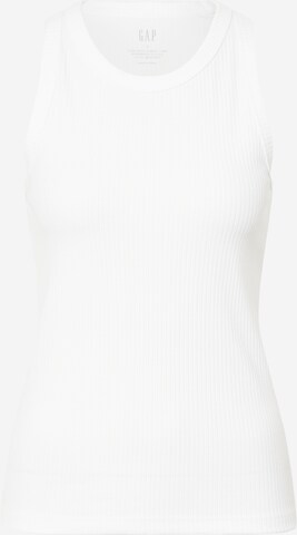 GAP Top in White: front