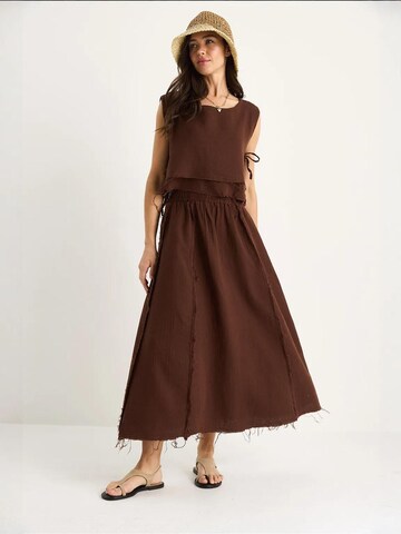 Tailleur di Bianco Lucci in marrone