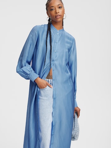 Robe-chemise 'Pamila' Gestuz en bleu : devant