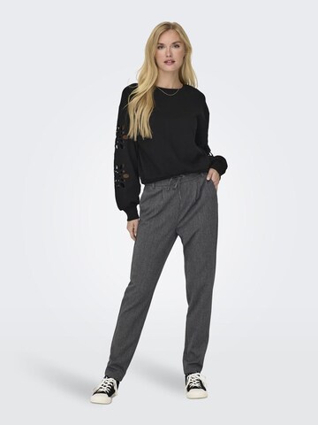 ONLY - Tapered Calças com pregas 'ONLPoptrash-Elise' em cinzento