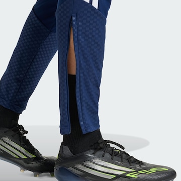 ADIDAS PERFORMANCE - Slimfit Pantalón deportivo 'Tiro 26 Competition' en azul