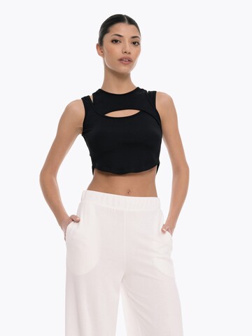 Top 'After-Ring' de la 4TAILORS pe negru: față