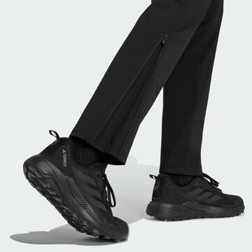 ADIDAS TERREX Slimfit Outdoorové kalhoty 'Xperior Pro' – černá