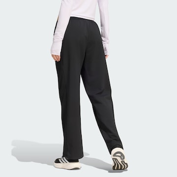 ADIDAS PERFORMANCELoosefit Sportske hlače 'Adi365 Running Essentials' - crna boja
