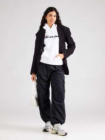 Felpa di Champion Authentic Athletic Apparel in bianco