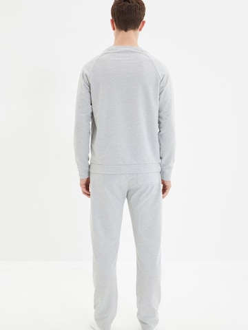 Trendyol Pyjama in Grau