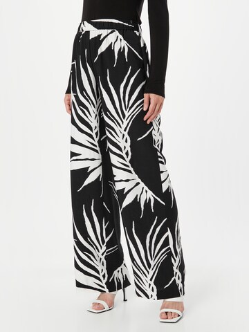 COMMA Wide leg Broek in Zwart: voorkant