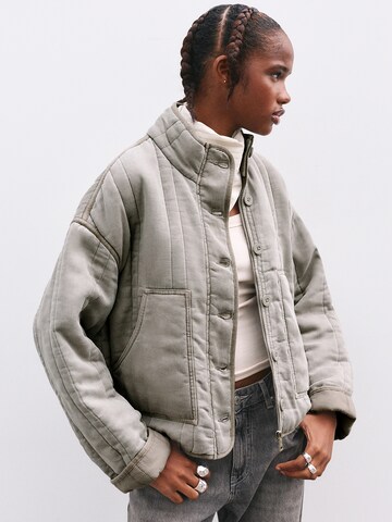 Veste mi-saison 'PACIFIC' Pull&Bear en gris : devant