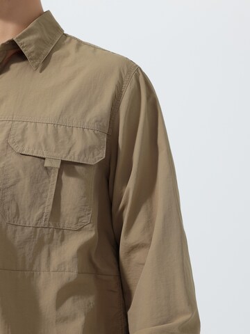 Youthup Regular fit Button Up Shirt in Green