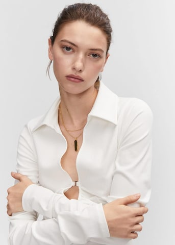 Rochie tip bluză 'Tecla' de la MANGO pe alb