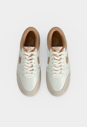 Jordan Sneaker 'Air Skyline' in Braun