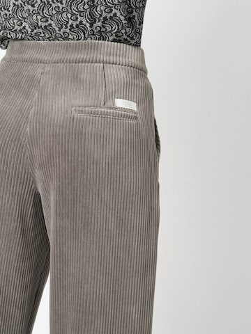 TONI Regular Broek in Grijs