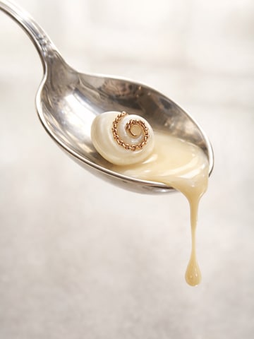 Boucles d'oreilles 'Boucles coquillage Céleste' LA MAISON GISEL B. en blanc