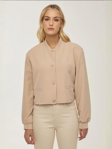 Hiccup Jacke in Pink: Vorderseite