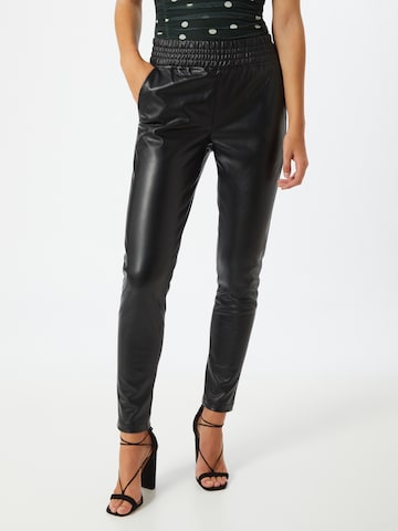 SISTERS POINT Tapered Pants in Black: front