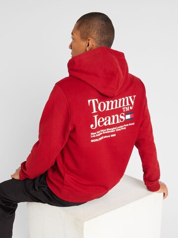 Bluză de molton de la Tommy Jeans pe roșu