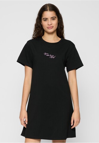 Miss Tee Kleid in Schwarz: Vorderseite