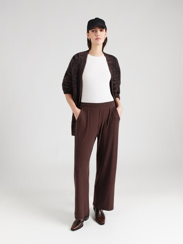 Abercrombie & Fitch Bő szár Nadrág - barna