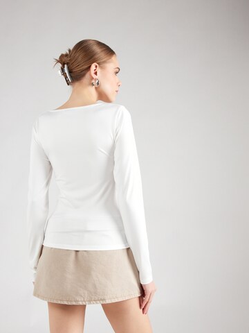 T-shirt 'Jocelyn' ABOUT YOU en blanc