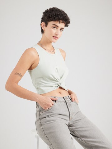 Noisy may Top 'NMTWIGGI' in Grey: front