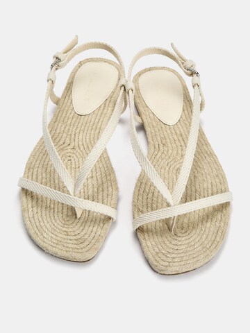 Séparateur d'orteils Pull&Bear en beige