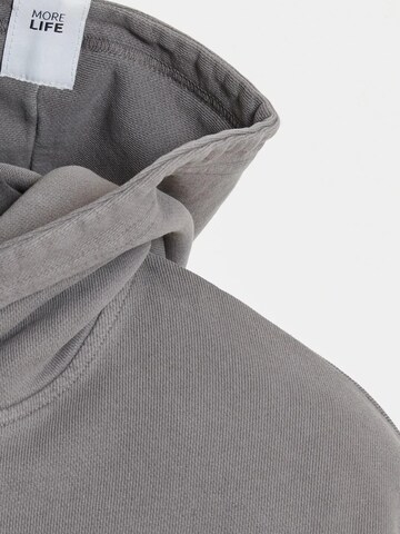 YSPT Studio Sweatshirt 'Adventure' in Grey