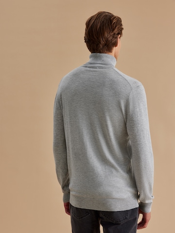 DAN FOX APPAREL Sweater 'Jasper' in Grey