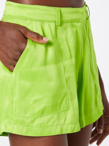 Regular Pantalon Tally Weijl en vert