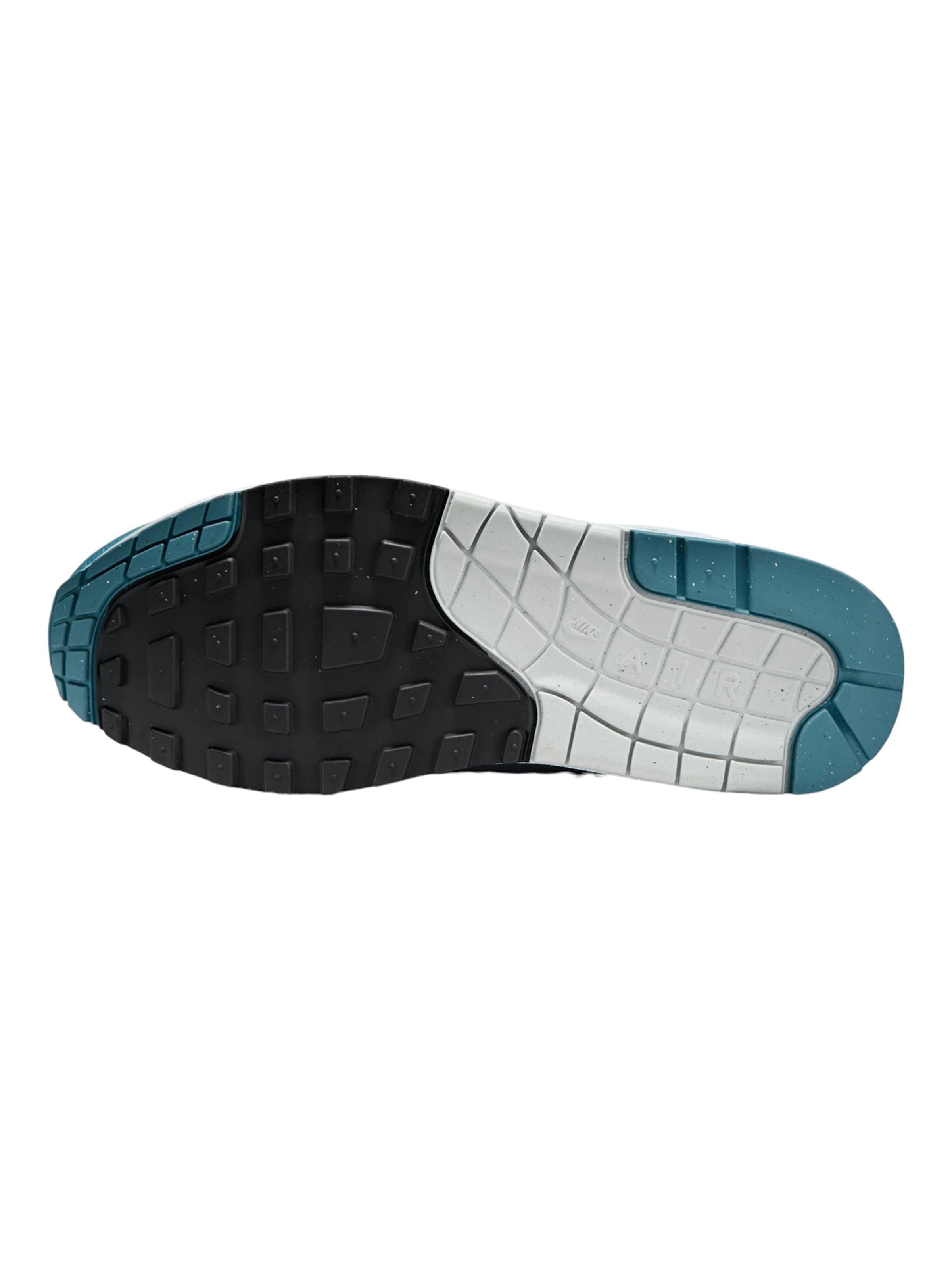 Nike Sportswear Sneakers in Mixed colors