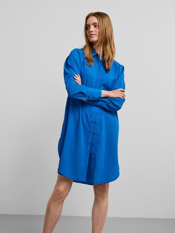 PIECES Sukienka koszulowa 'Nira' w kolorze niebieski