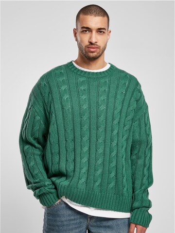 Urban Classics Sweater in Green: front