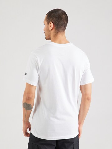 T-Shirt Nike Sportswear en blanc