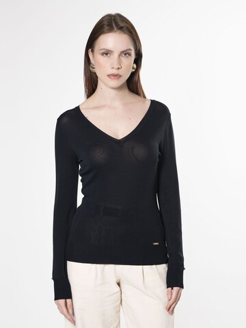Influencer Sweater in Black: front