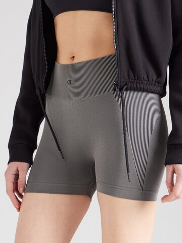 Champion Authentic Athletic Apparel Skinny Sportshorts in Grau: Vorderseite