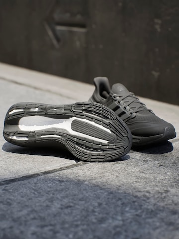 ADIDAS PERFORMANCE Běžecká obuv 'Ultraboost Light' – černá