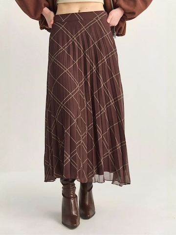 Bianco Lucci Skirt in Brown: front